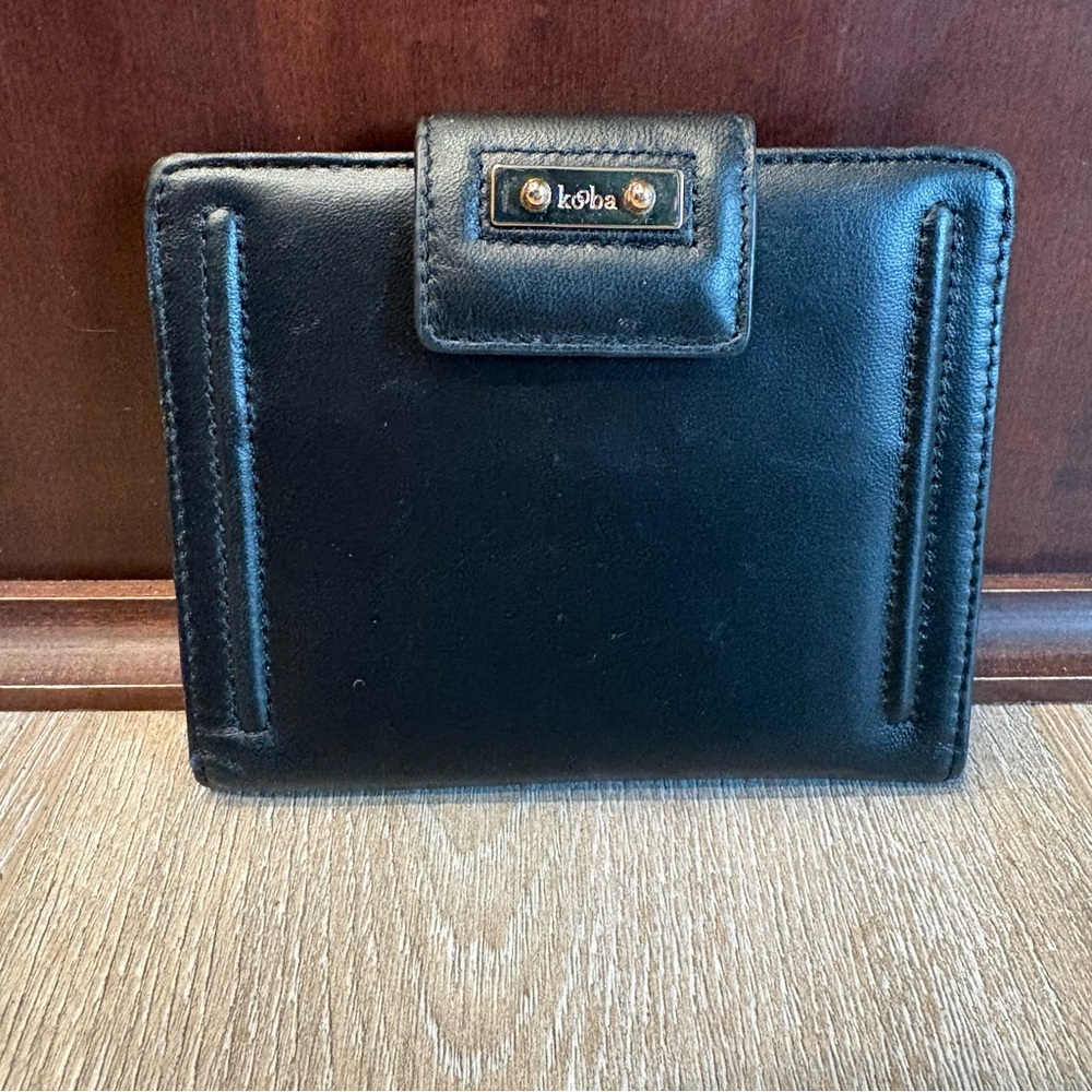 Kooba Black Luxury Leather Sleek Basic Modern Elegant Snap Passport Wallet GUC